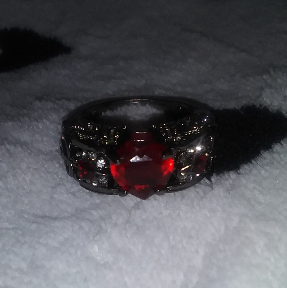 Heart ring - Picture 4 of 4